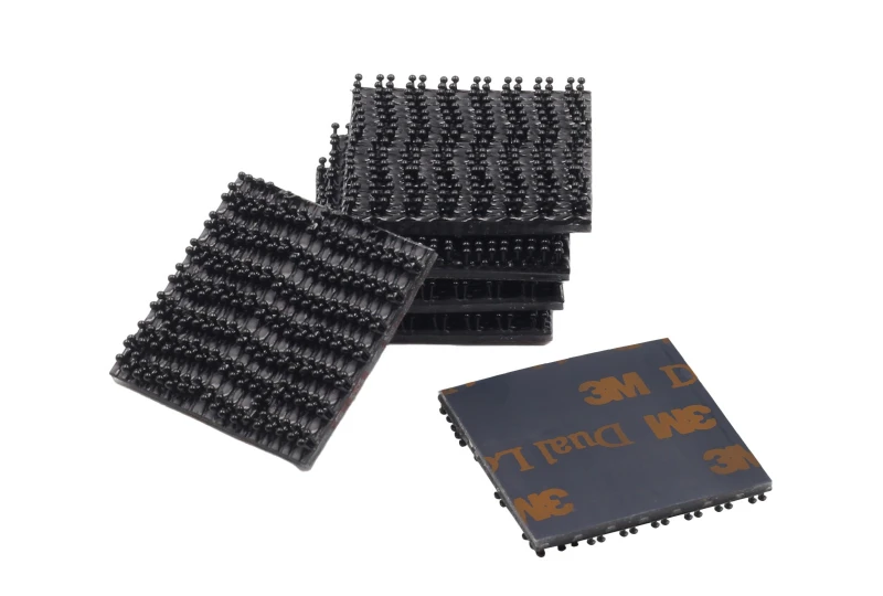 3M Dual Lock samolepicí oboustranný suchý zip 25.4x25.4mm 6ks černá 