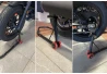 SEFIS D18 univerzální přední moto stojan - červený pro Honda CMX 500/1100 Rebel pro motocykl