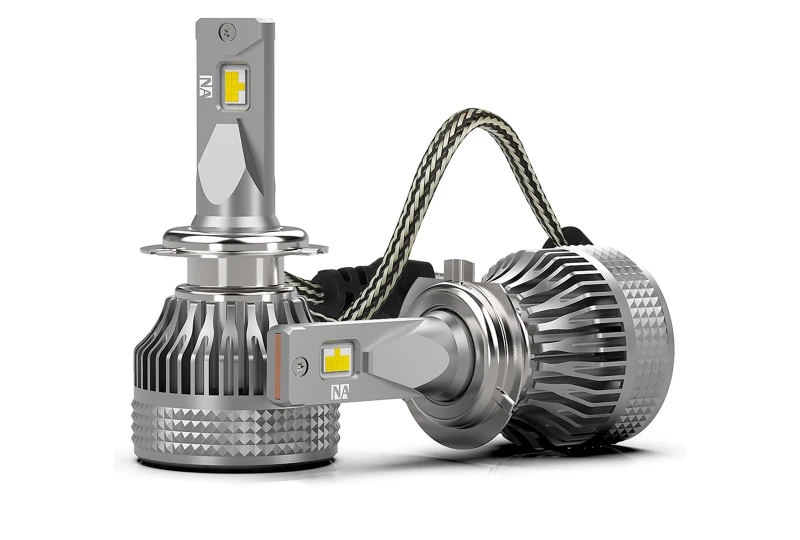 SEFIS NA LED ŽÁROVKY H7 60W bílá pro auto SEFIS NA LED ŽÁROVKY H7 60W bílá pro auto